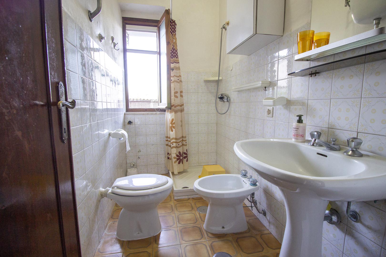 5 Stanze da Letto Stanze da Letto, ,3 BathroomsBathrooms,Appartamento,Vendita,1035